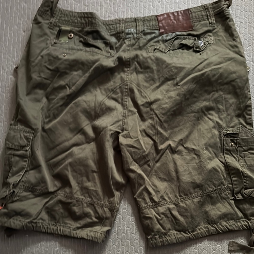 Men's Green Cargo Shorts